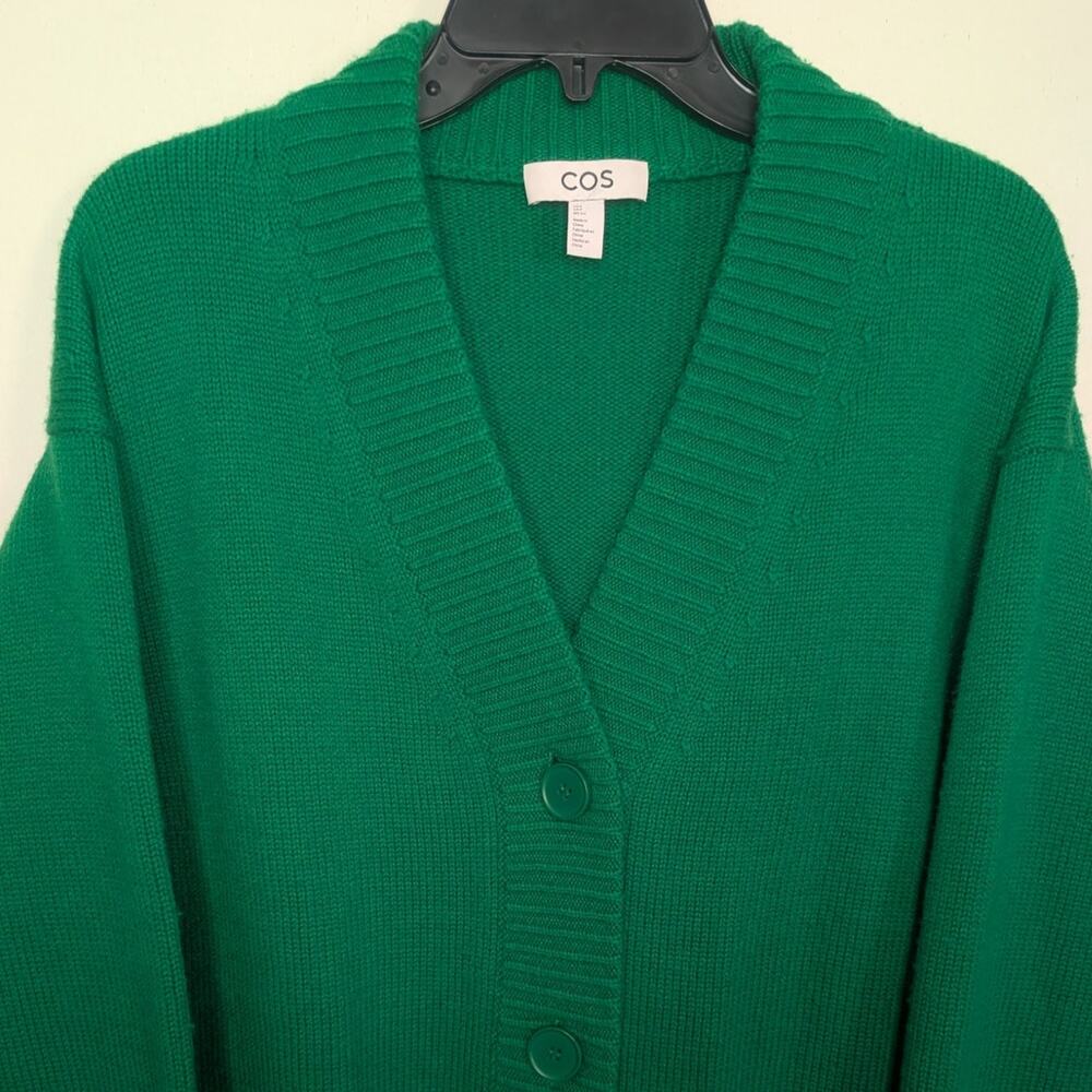 COS 100% Wool Oversized V-Neck Cardigan Sweater in Bright Kelly Green Size Small - Picture 5 of 8